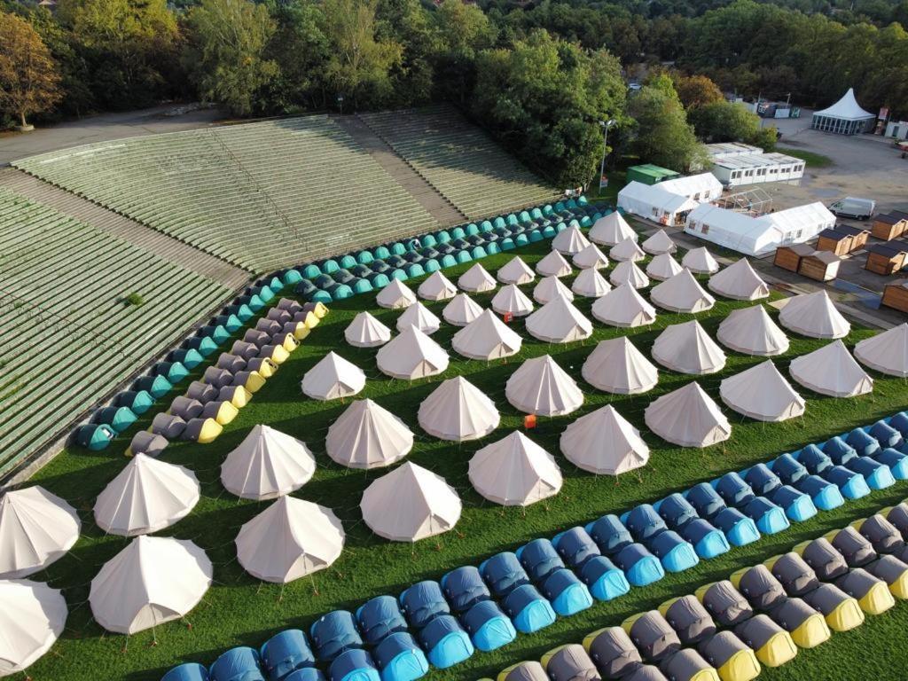 ホテル Festanation Oktoberfest Camp #2 ミュンヘン エクステリア 写真