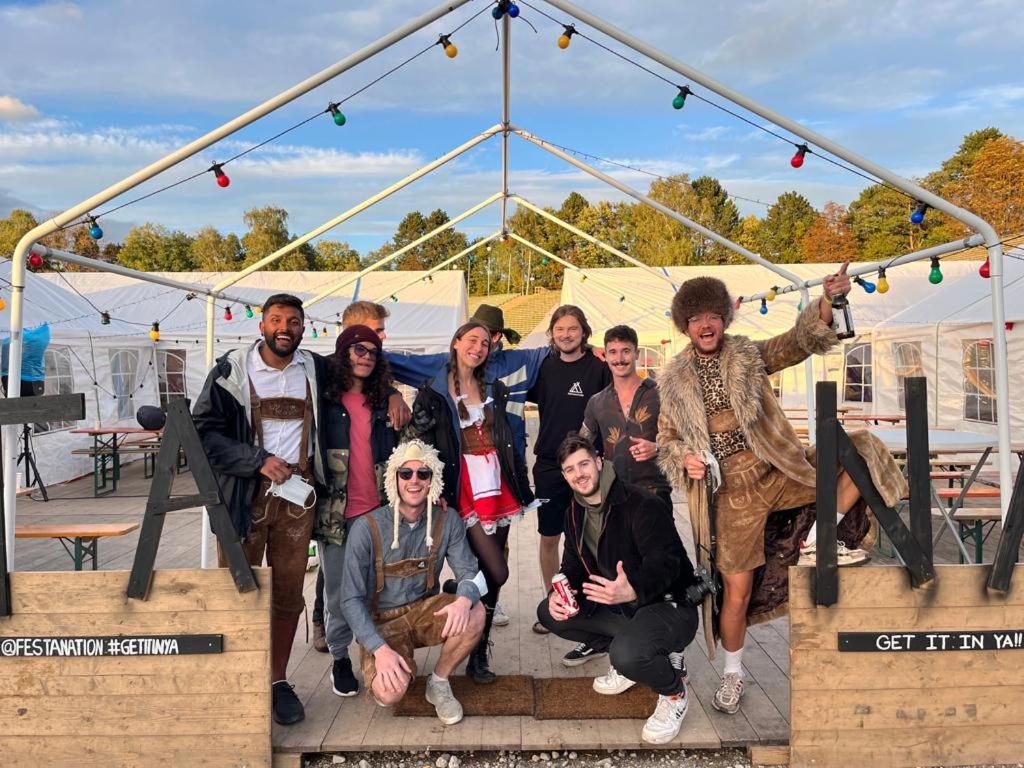 ホテル Festanation Oktoberfest Camp #2 ミュンヘン エクステリア 写真