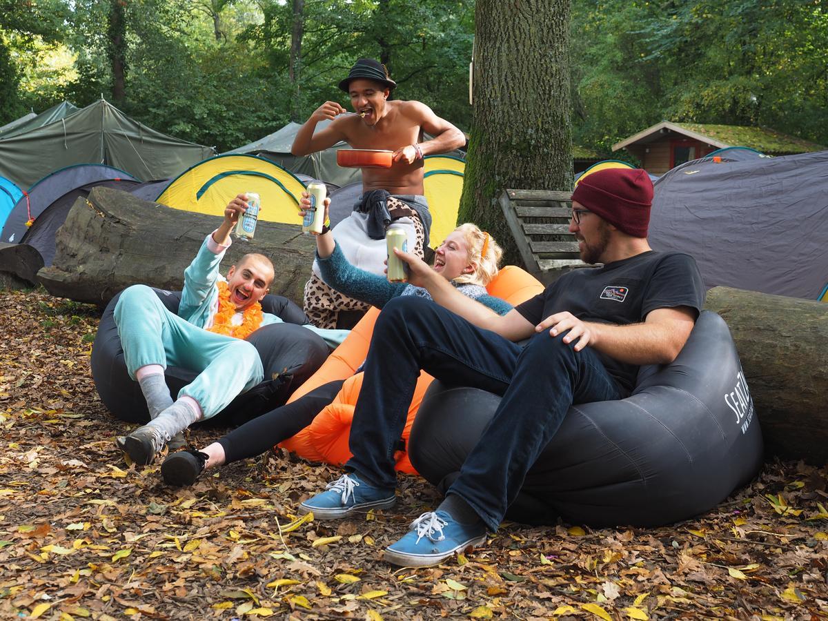 ホテル Festanation Oktoberfest Camp #2 ミュンヘン エクステリア 写真